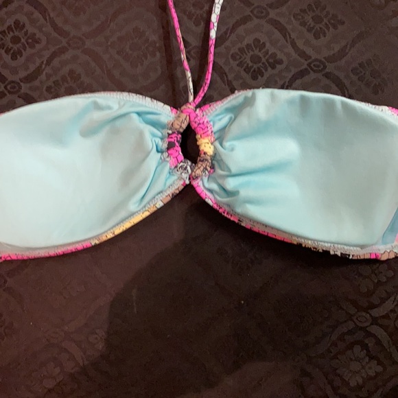 Halter Bikini Top..NEW!!! Adjustable ties!! - Picture 3 of 4